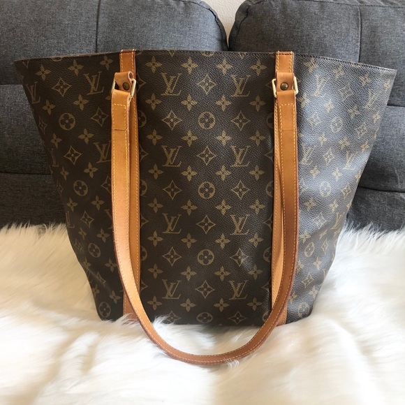 Louis Vuitton Handbags - LOUIS VUITTON Monogram Sac Shopper Tote
